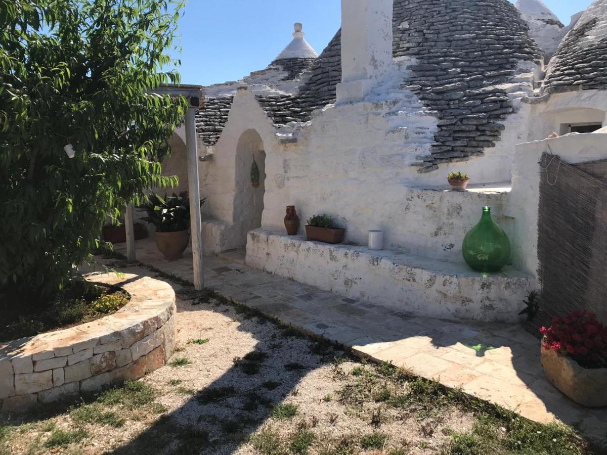 Borgo Trulli 1789 Acomodação com café da manhã Ostuni Exterior foto