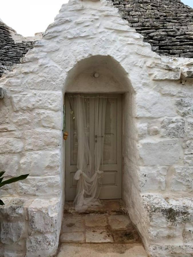 Borgo Trulli 1789 Acomodação com café da manhã Ostuni Exterior foto