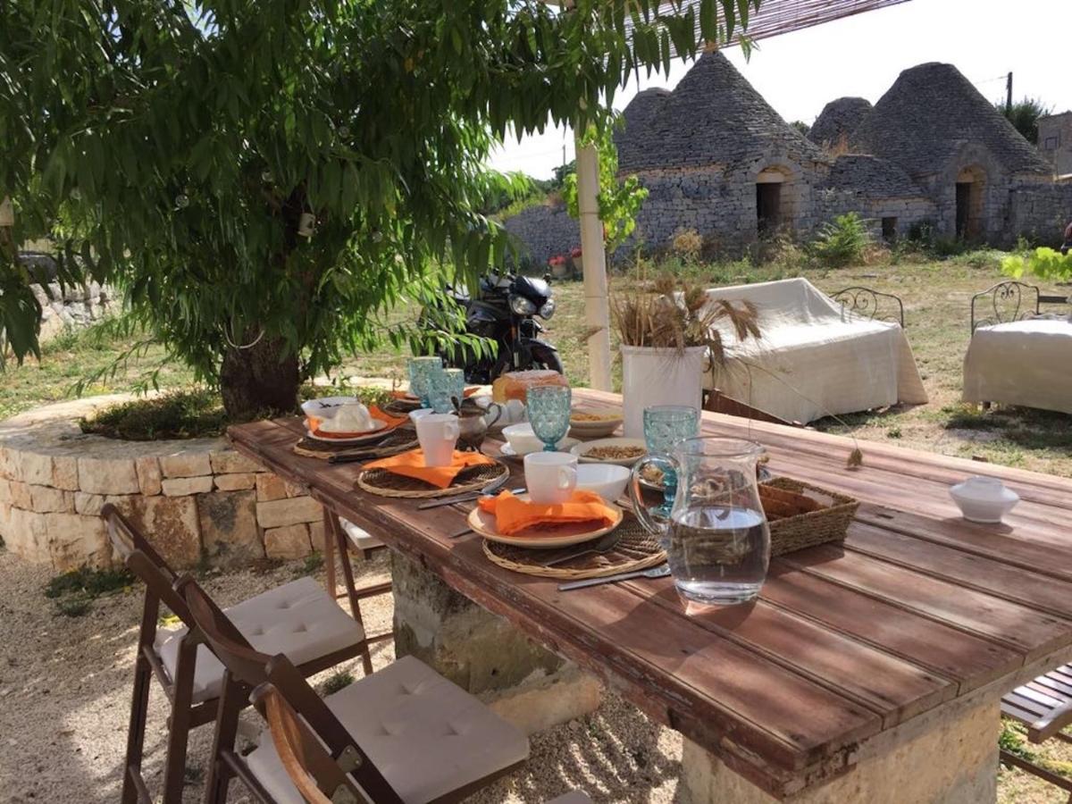 Borgo Trulli 1789 Acomodação com café da manhã Ostuni Exterior foto